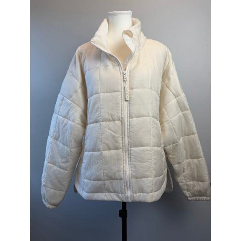Fabletics Medium Puffer Jacket Full Zip White Quilted Long Sleeve Packable